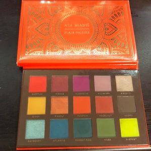 Ace Beaute Flair Eyeshadow Palette